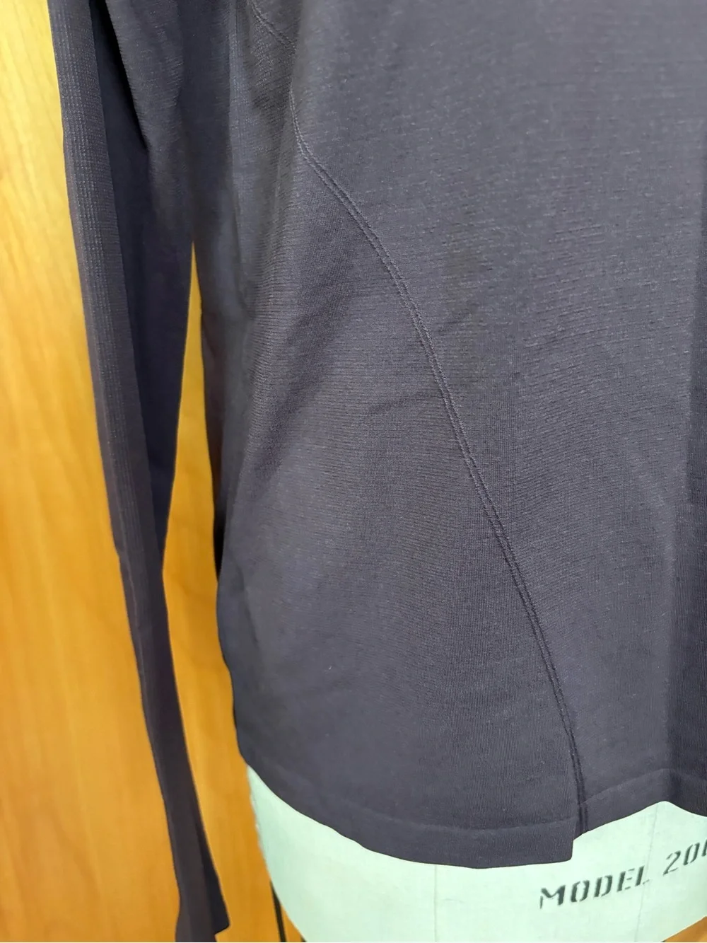 Fabletics New Feather Tech Half Zip Pullover Top M Plum Mauve Activewear